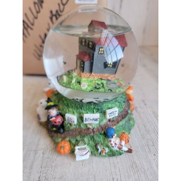 Halloween snow globe AS IS haunted house vintage home decor ghost - Picture 4 of 7